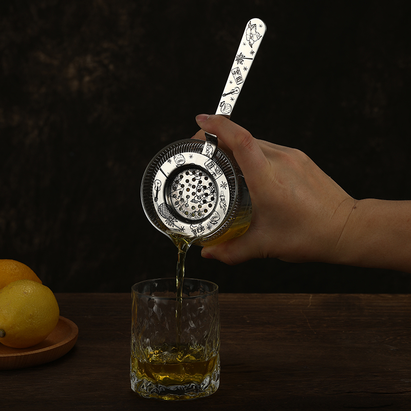 カクテルストレーナー、ホフマン製、高級カクテルストレーナー、 - Bitters Bottle Set のレビューと価格